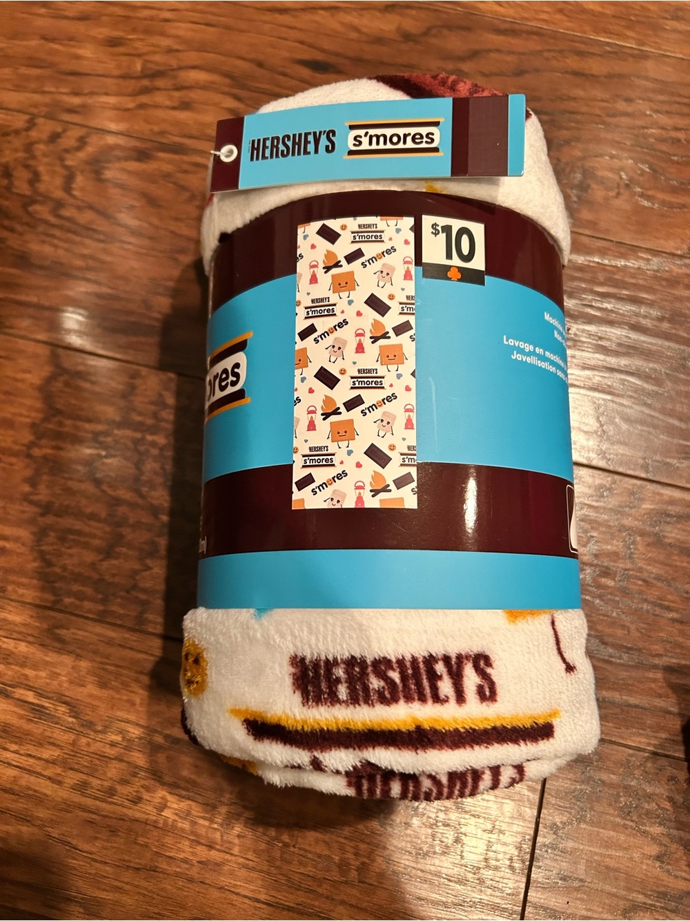 S'mores throw blanket  - White with Brown Accents